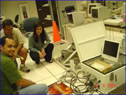 Dr. Sandra Cruz-Pol ( right), Margarita Baquero, Jos� Maeso & Miguel G�lvez setup 2DVD indoors. 
